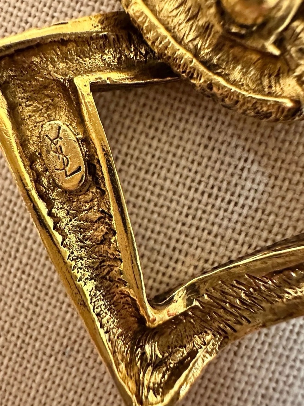 Vintage Yves Saint Laurent YSL Textured Geometric Pendant Necklace Gold Plated - Picture 7 of 7